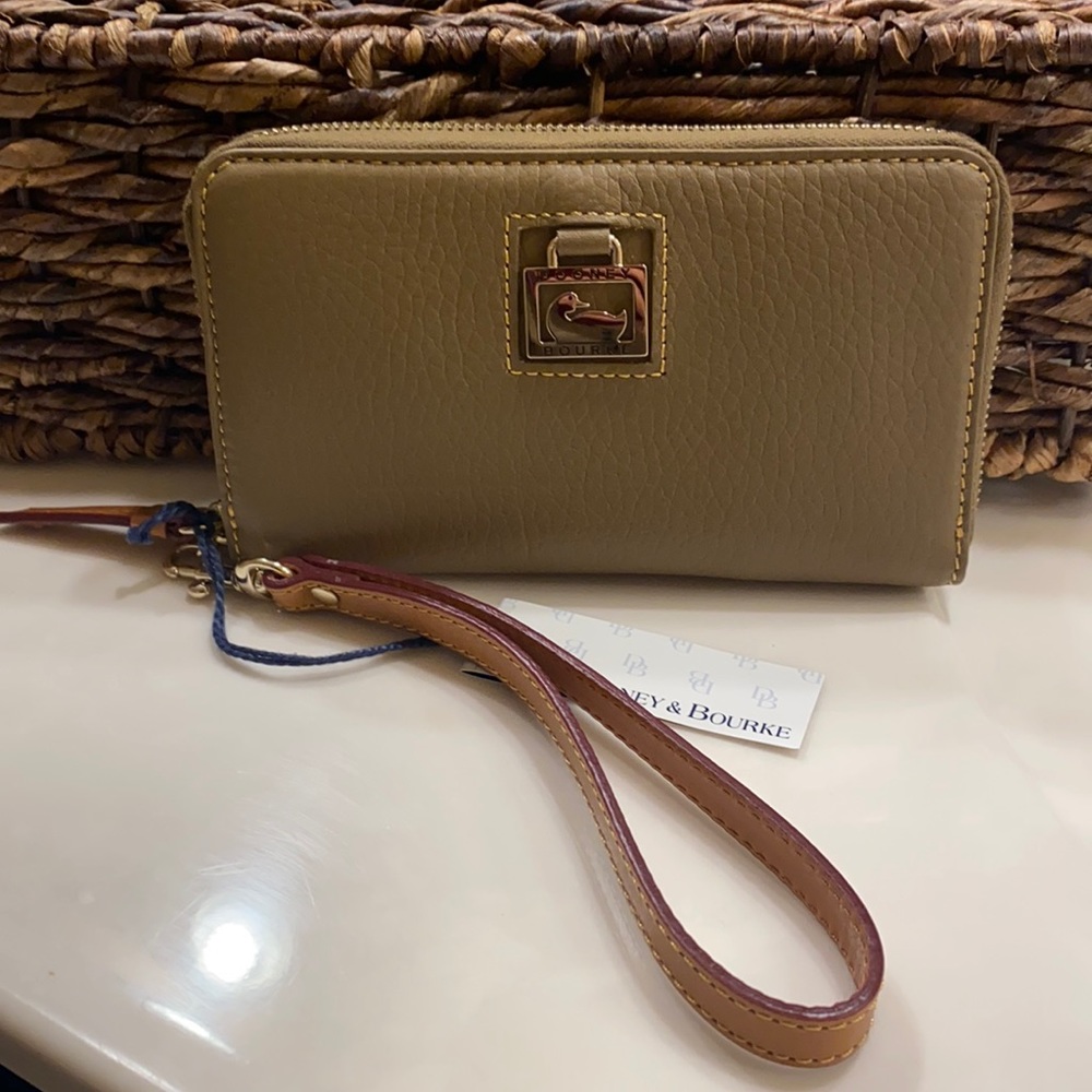 * Dooney & Bourke leather wristlet